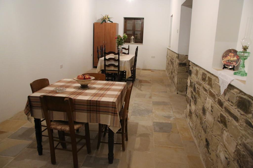 Charoullas Traditional Mansion Vila Alaminos Exterior foto